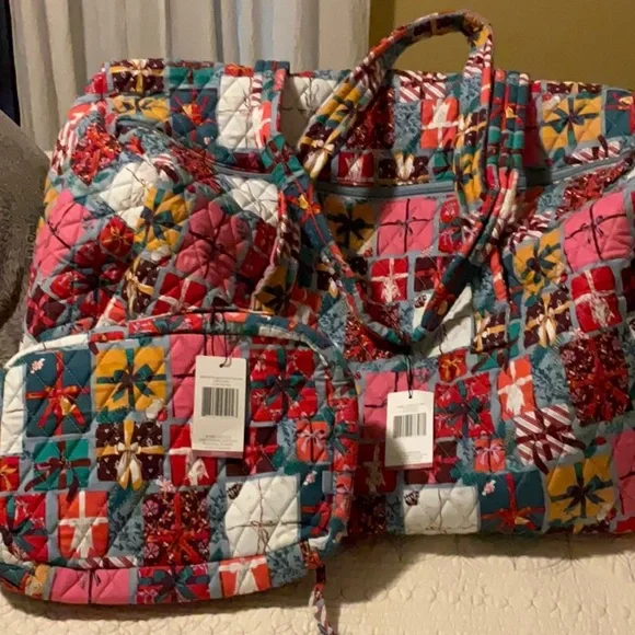 Vera Bradley “Under the Tree” Large Travel Duffel & Hanging Travel Organizer set - Picture 2 of 9
